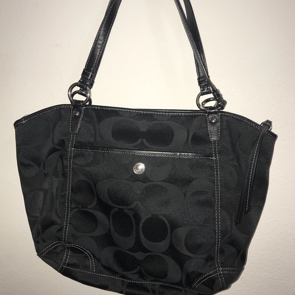 Used coach black shoulder bag great condition - Picture 3 of 8